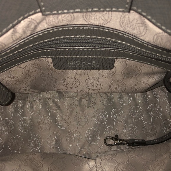 Michael Kors Hamilton Bag - Picture 2 of 2
